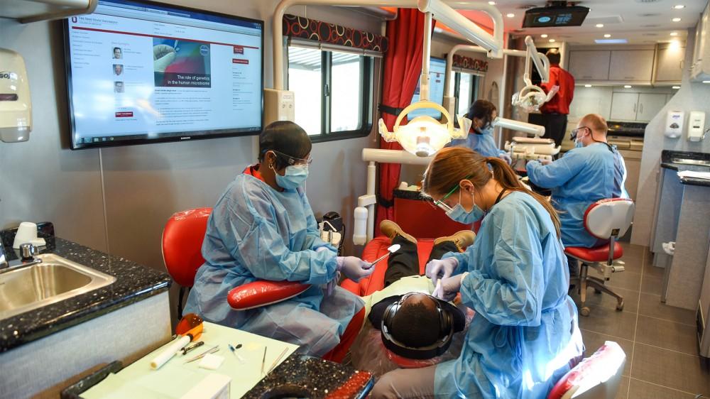 Mobile dental clinic during an exam